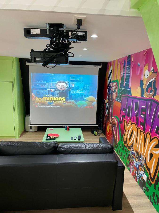 Capsule Forever Young - Jacuzzi - Sauna - Billard - Arcade De Jeux - Netflix & Home Cinema - Ping Pong Hastiere-par-dela 외부 사진