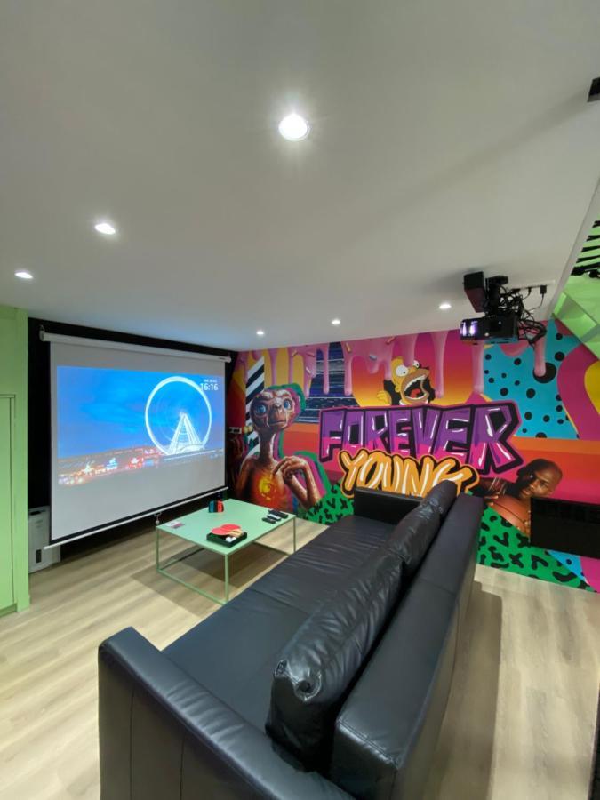 Capsule Forever Young - Jacuzzi - Sauna - Billard - Arcade De Jeux - Netflix & Home Cinema - Ping Pong Hastiere-par-dela 외부 사진