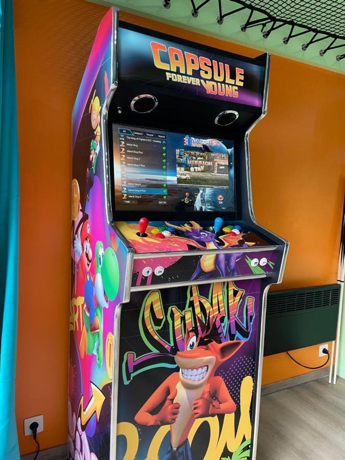 Capsule Forever Young - Jacuzzi - Sauna - Billard - Arcade De Jeux - Netflix & Home Cinema - Ping Pong Hastiere-par-dela 외부 사진