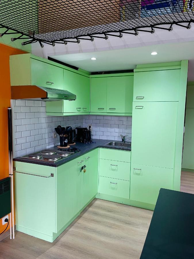 Capsule Forever Young - Jacuzzi - Sauna - Billard - Arcade De Jeux - Netflix & Home Cinema - Ping Pong Hastiere-par-dela 외부 사진